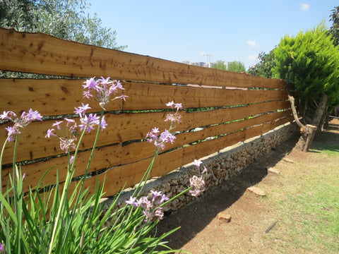 Crafting Elegance: A Guide to Selecting Your Luxury Wooden Fence